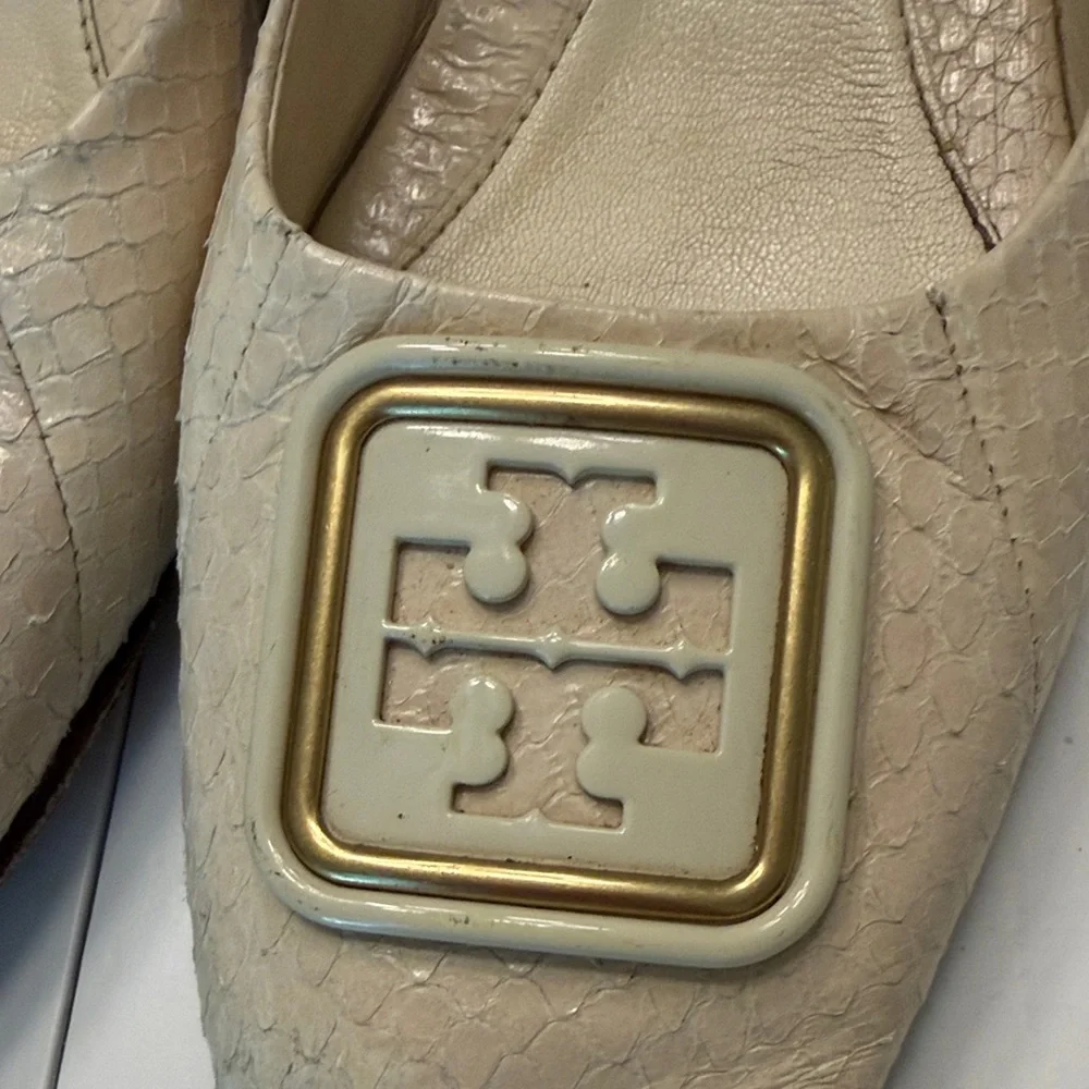 Tory Burch Georgia Pump Croc Embossed Cream size 10.5